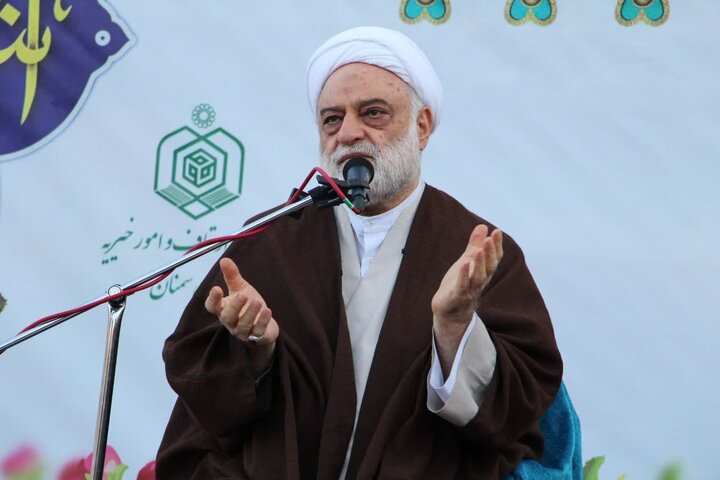 تصاویر/ همایش بزرگداشت امامزادگان و بقاع متبرکه استان سمنان