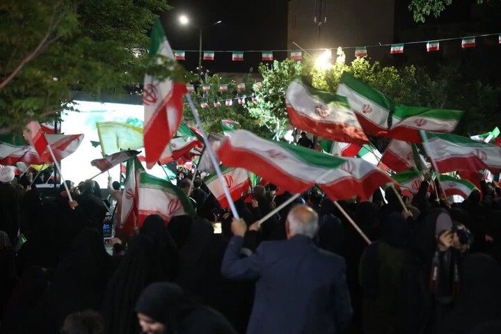 تصاویر/ پنجاه و پنجمین شب اجتماعات مردمی «شب‌های اقتدار» در سمنان