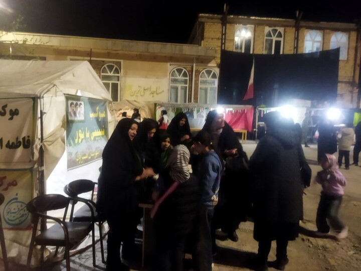 تصاویر /  برپایی موکب «تبیین با نور» در هشترود؛ پایگاهی برای جهاد تبیین و گفت‌وگوی فرهنگی