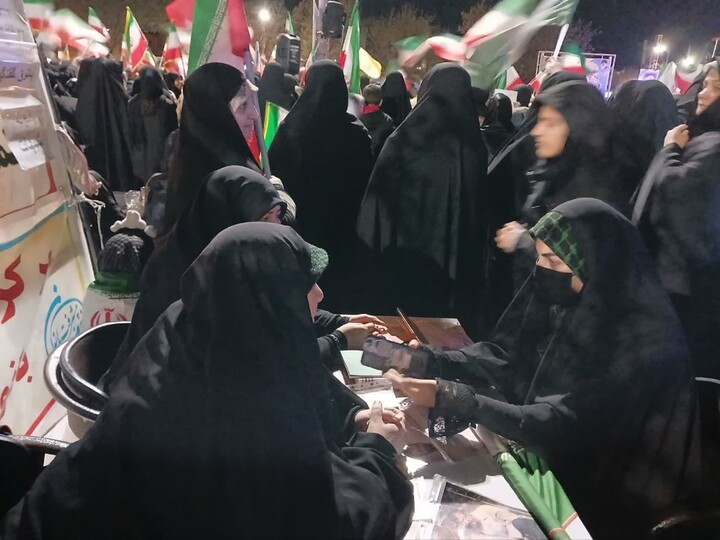 تصاویر /  برپایی موکب «تبیین با نور» در هشترود؛ پایگاهی برای جهاد تبیین و گفت‌وگوی فرهنگی