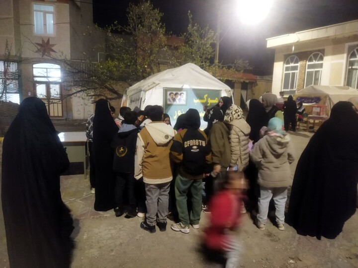 تصاویر /  برپایی موکب «تبیین با نور» در هشترود؛ پایگاهی برای جهاد تبیین و گفت‌وگوی فرهنگی