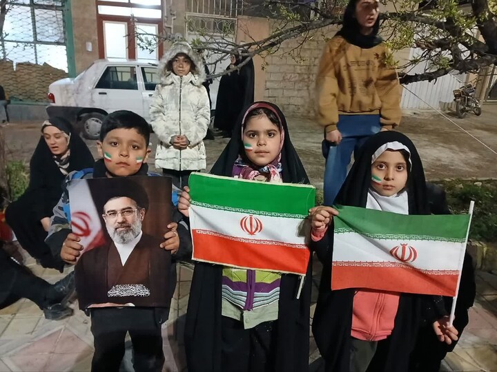 تصاویر /  برپایی موکب «تبیین با نور» در هشترود؛ پایگاهی برای جهاد تبیین و گفت‌وگوی فرهنگی
