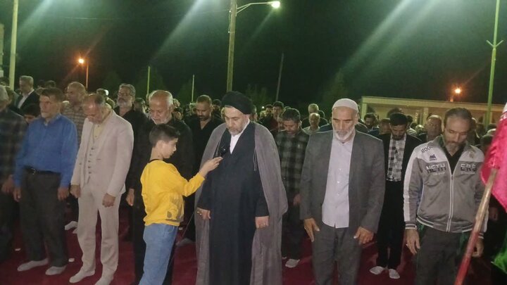تصاویر/ اقامه نماز استغاثه به امام زمان (عج) در آستان مقدس زیارت اقبالیه نوش آباد