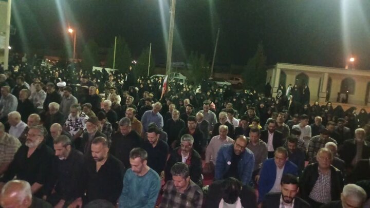 تصاویر/ اقامه نماز استغاثه به امام زمان (عج) در آستان مقدس زیارت اقبالیه نوش آباد