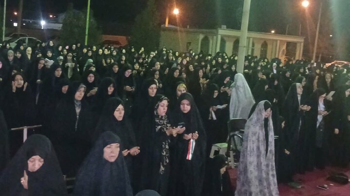تصاویر/ اقامه نماز استغاثه به امام زمان (عج) در آستان مقدس زیارت اقبالیه نوش آباد
