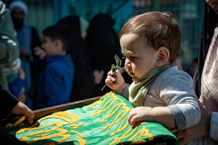 تصاویر/ خدام رضوی مهمان دانش‌آموزان «ادبستان خشت اول» سمنان