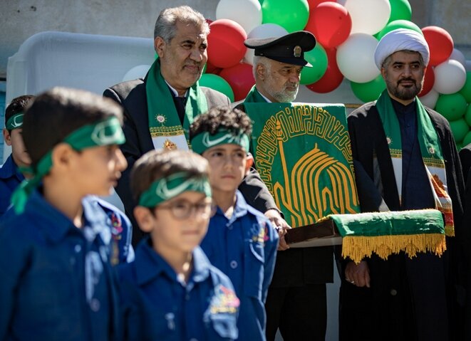 تصاویر/ خدام رضوی مهمان دانش‌آموزان «ادبستان خشت اول» سمنان