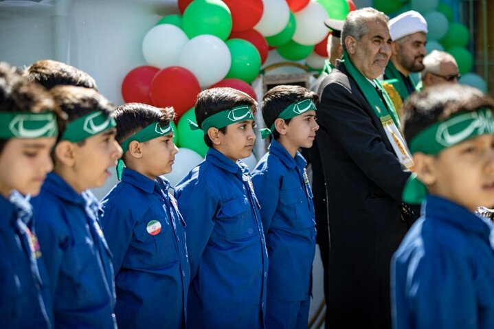 تصاویر/ خدام رضوی مهمان دانش‌آموزان «ادبستان خشت اول» سمنان
