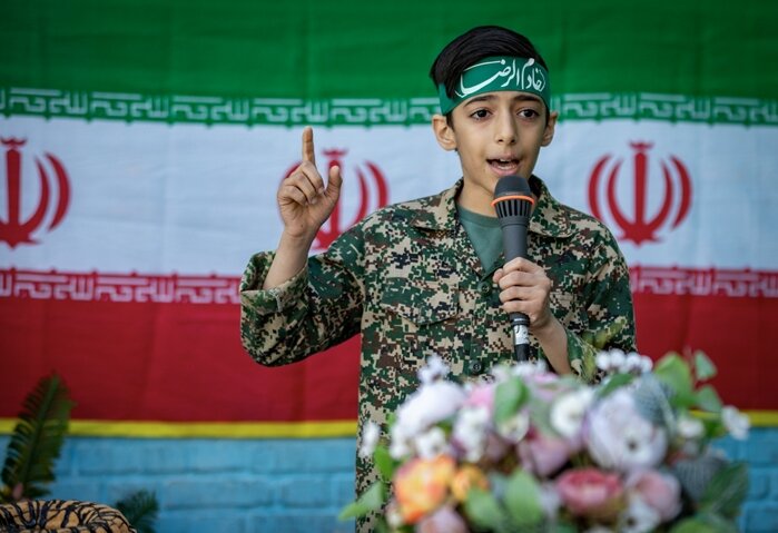 تصاویر/ خدام رضوی مهمان دانش‌آموزان «ادبستان خشت اول» سمنان