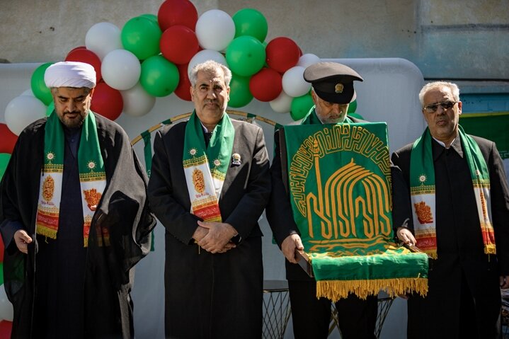 تصاویر/ خدام رضوی مهمان دانش‌آموزان «ادبستان خشت اول» سمنان