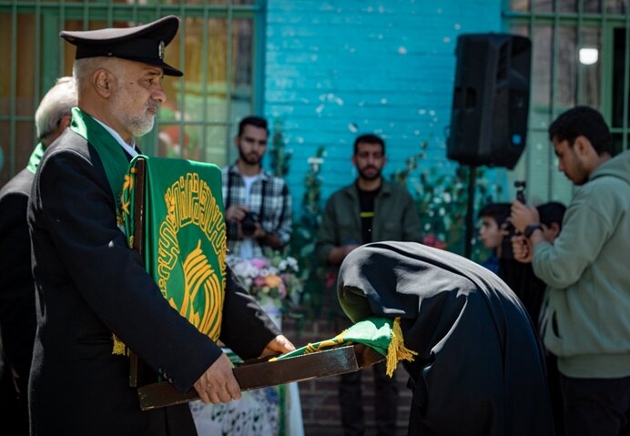 تصاویر/ خدام رضوی مهمان دانش‌آموزان «ادبستان خشت اول» سمنان