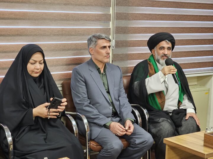 تصاویر/ دیدار خادمان بارگاه رضوی با نماینده ولی‌فقیه در کردستان