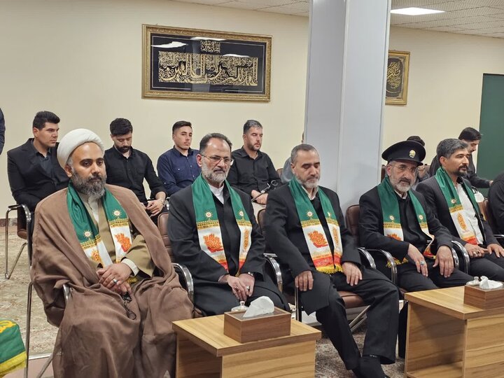 تصاویر/ دیدار خادمان بارگاه رضوی با نماینده ولی‌فقیه در کردستان