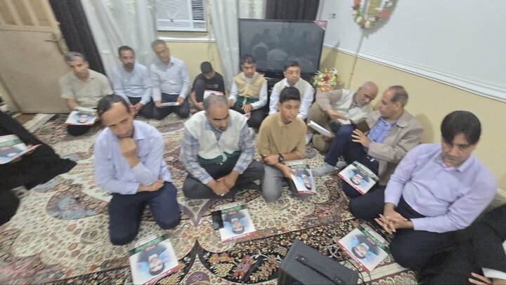 تصاویر/ خادمان امام رضا(ع) در منزل شهید جنگ رمضان