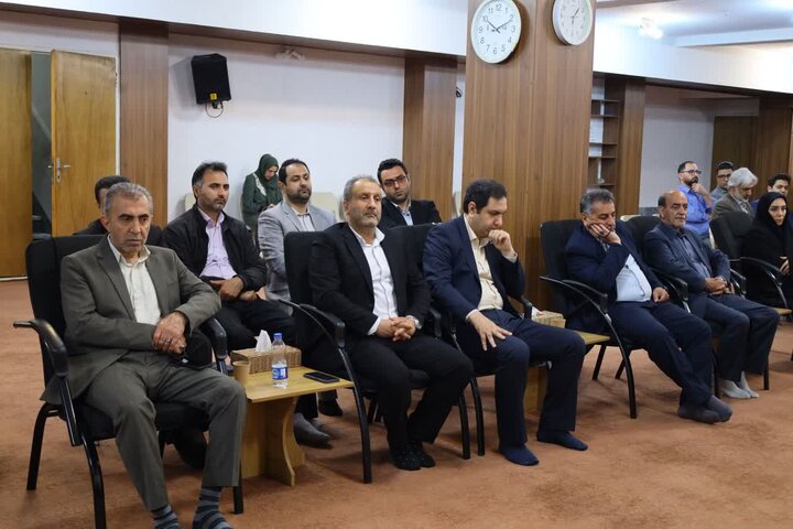تصاویر / نشست تشکل های کارگری و بازنشستگی استان مازندران با نماینده ولی فقیه