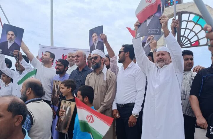 تصاویر/ راهپیمایی اهل سنت بوشهر با شعار مرگ بر آمریکا