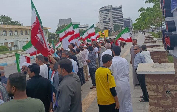 تصاویر/ راهپیمایی اهل سنت بوشهر با شعار مرگ بر آمریکا