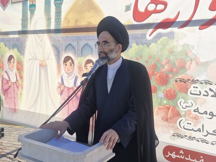 تصاویر/ دیدار نماینده ولی فقیه درکاشان با خاناده شهداء وجانبازان جنگ رمضان سفیدشهر ویزدل