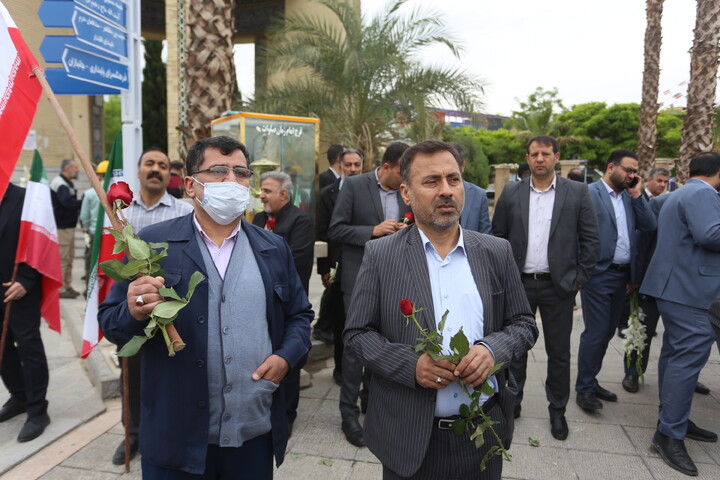 تصاویر / تجدید میثاق کارگران اصفهانی با شهدای کارگر جنگ رمضان