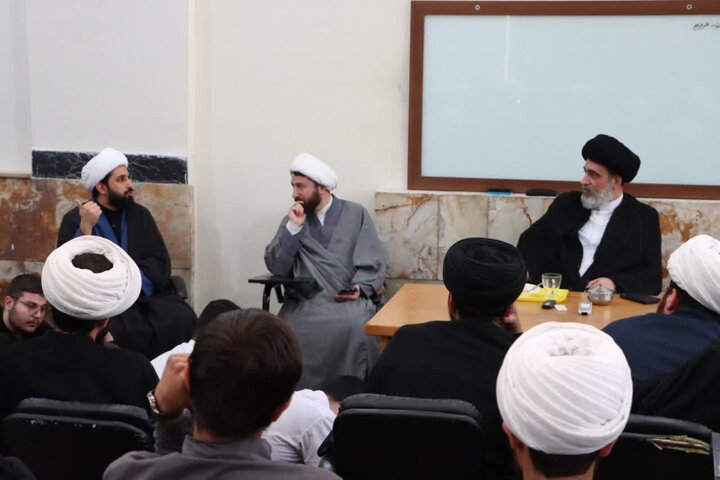 تصاویر/ نشست هم‌اندیشی فعالان جهادی مدرسه علمیه آیت‌الله مجتهدی و آیت‌الله حق‌شناس