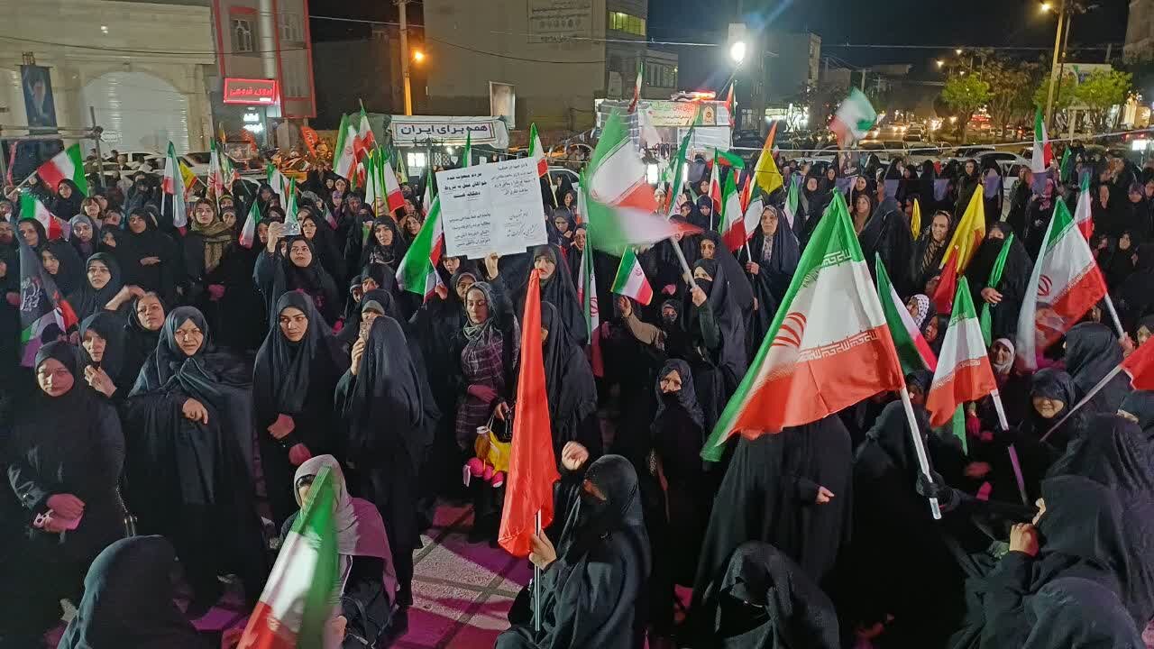 فیلم| پنجاه و پنجمین گردهمایی بزرگ مردم مؤمن زرندیه در میدان امام حسین (ع)
