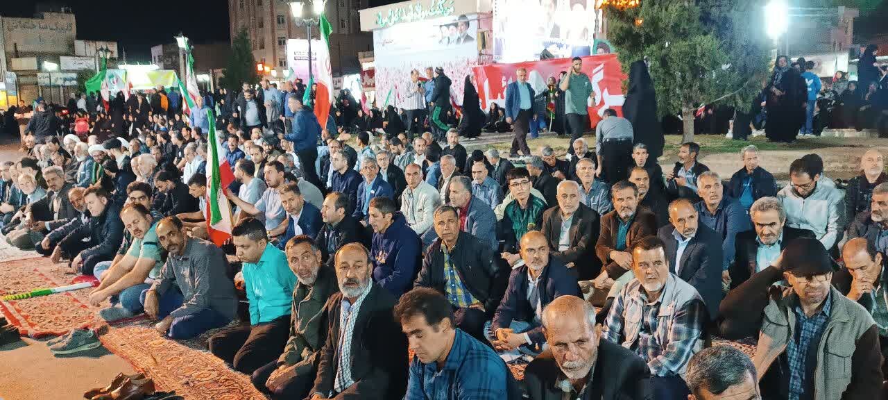 تصاویر/ اقامه نماز استغاثه امام زمان (عج) در ساوه