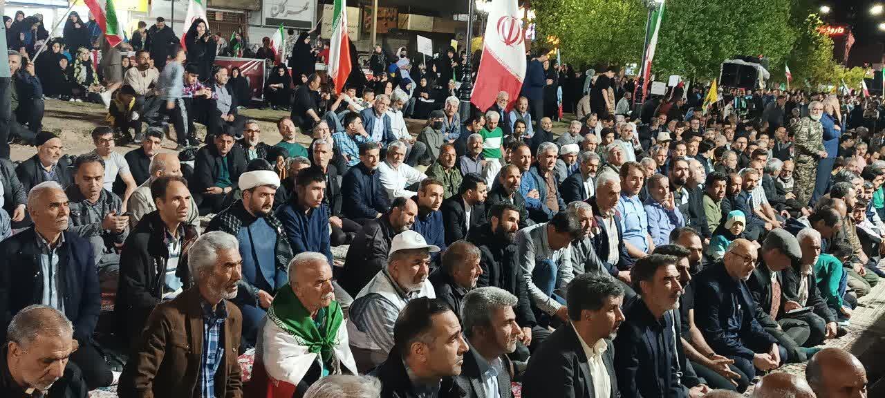 تصاویر/ اقامه نماز استغاثه امام زمان (عج) در ساوه