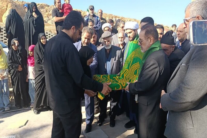 کاروان «خورشید» کنگاور را در عطر پرچم حرم رضوی غرق کرد+عکس