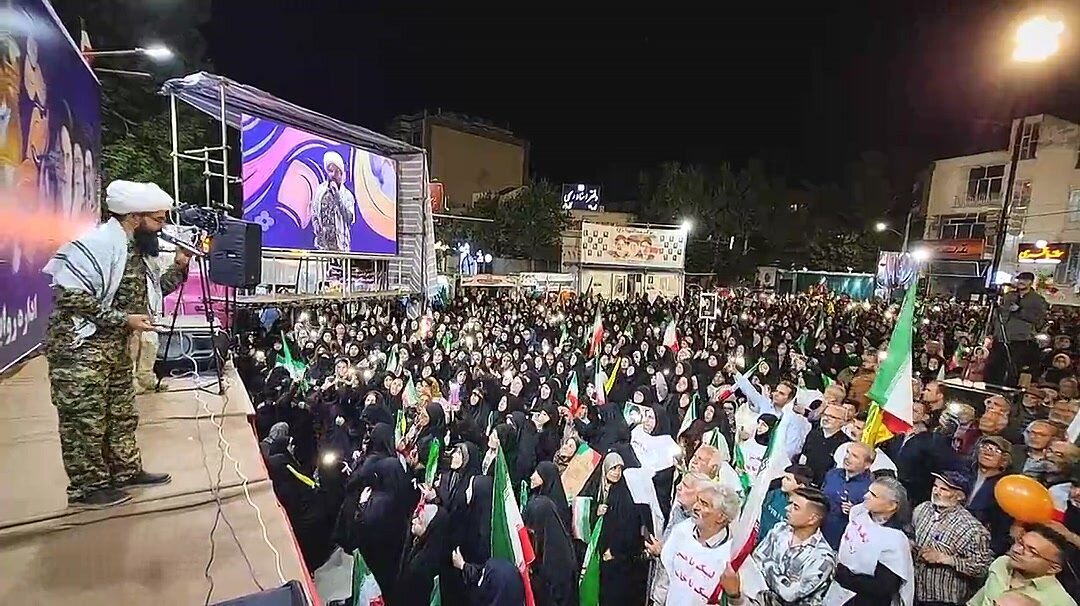 فیلم| شعار جالب شاهرودی ها در پنجاه و پنجمین شب حضور و در تایید حرکت وحدت آمیز مسئولین