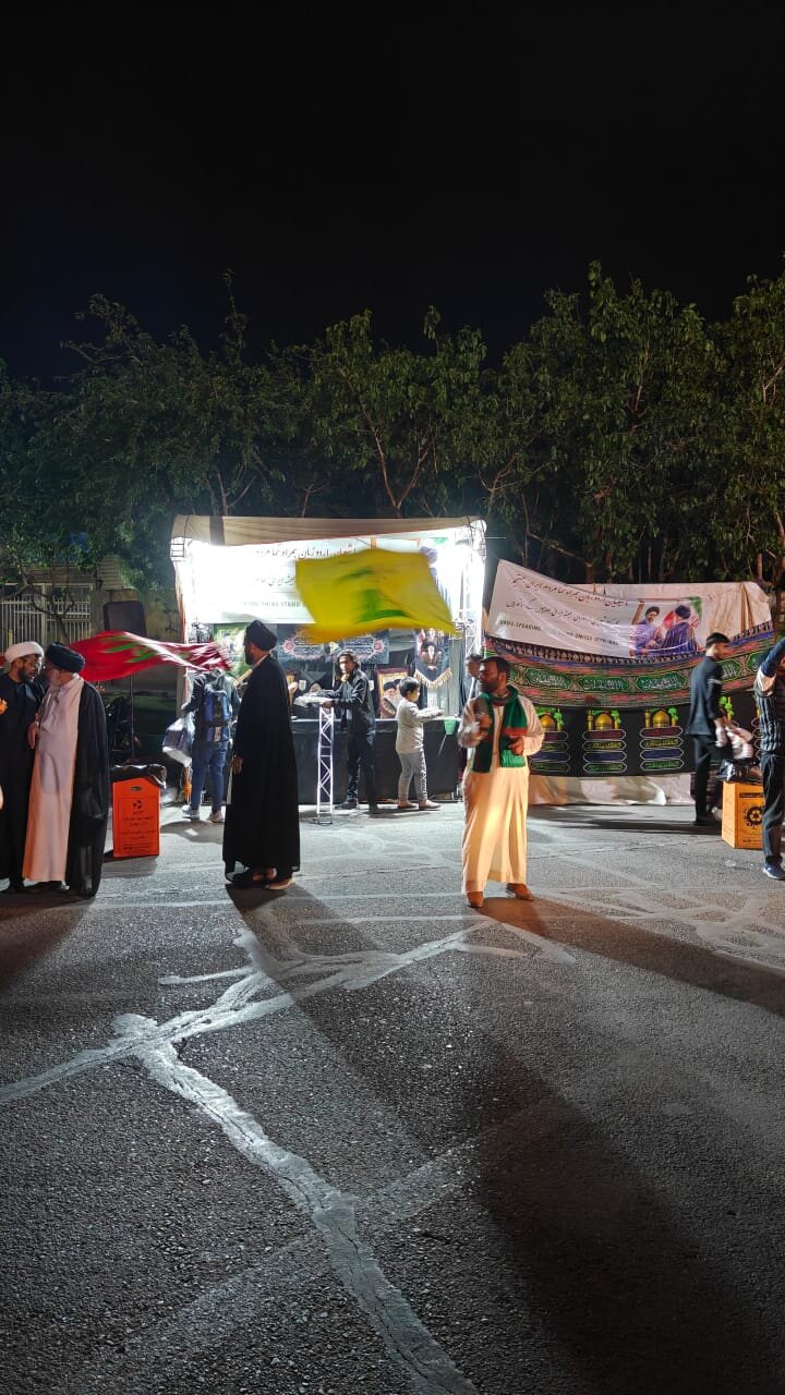 قم المقدسہ میں ہندوستانی طلاب کے 14 موکب ایرانی عوام کی خدمت میں مصروف، اخوت اور بے مثال یکجہتی کا تاریخی منظر