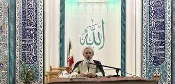 دهه کرامت بهترین فرصت برای ارتقای معرفت عمومی نسبت به شخصیت والای امام رضا(ع) است