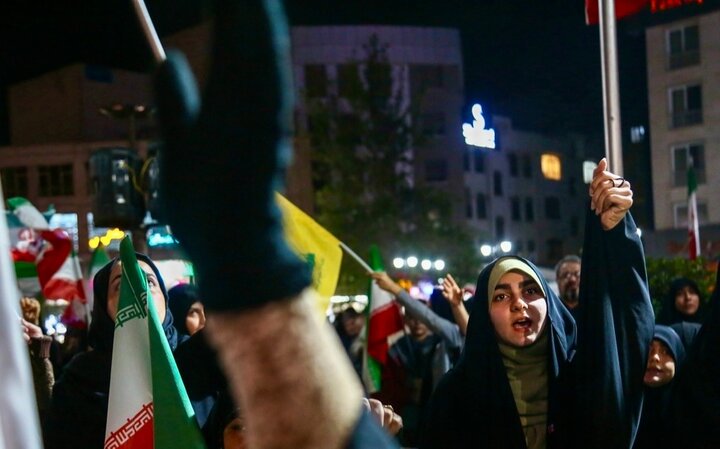 تصاویر/ اجتماع حمایت از وطن در منیریه تهران