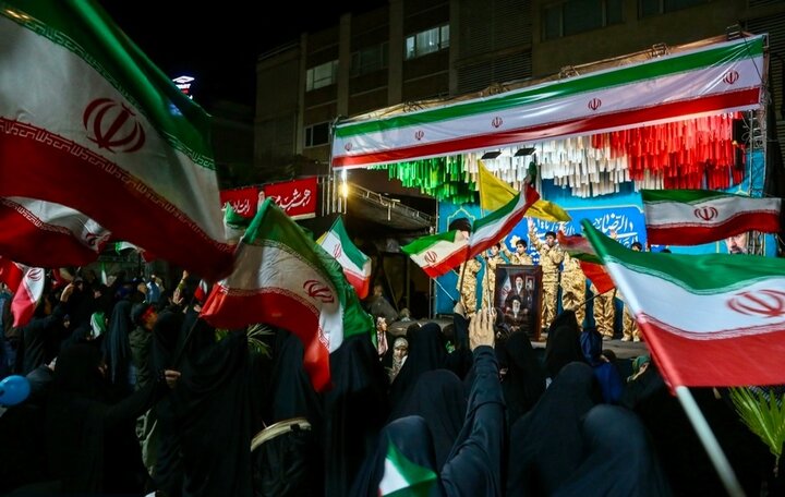 تصاویر/ اجتماع حمایت از وطن در منیریه تهران