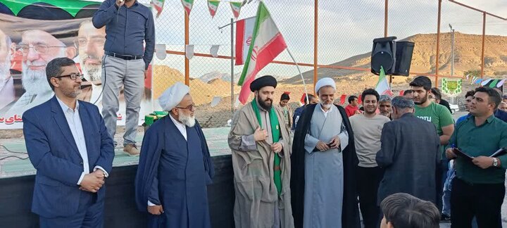 تصاویر/ اتحاد ملی و صلابت یکپارچه و استوارِ مردم ولایت‌مدار سادیان و مرق در ورزشگاه سادیان