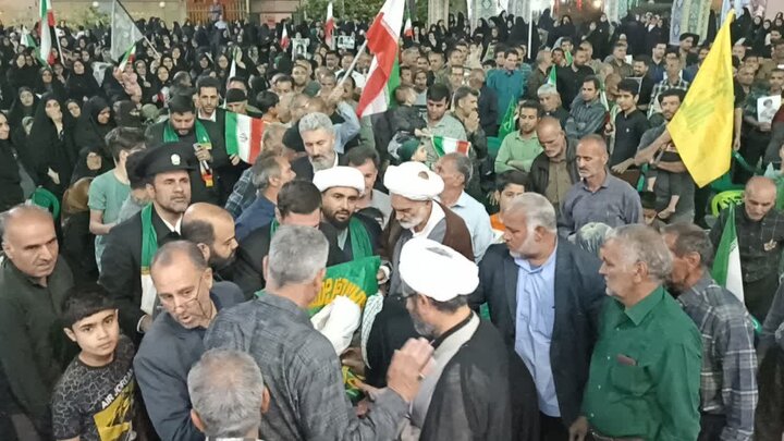تصاویر/حضور کاروان زیر سایه خورشیددر تجمع مردمی شهر ابوزیدآباد