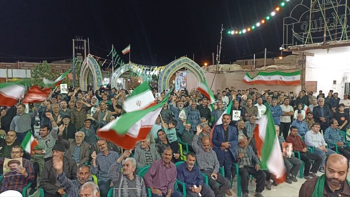 تصاویر/حضور کاروان زیر سایه خورشیددر تجمع مردمی شهر ابوزیدآباد