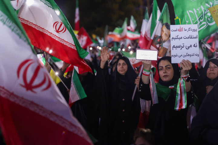 تصاویر/ مردم بوشهر در میدان