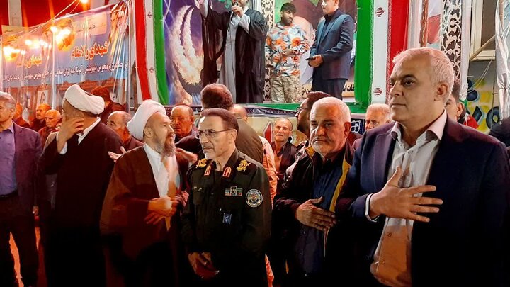 تصاویر/ پنجاه و شش شب، پنجاه و شش حماسه؛ مردم شهرستان شاهین دژ پای کار انقلاب