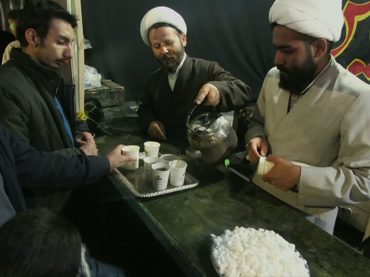 تصاویر/ استمرار فعالیت های جهادی طلاب میاندوآب در جنگ رمضان