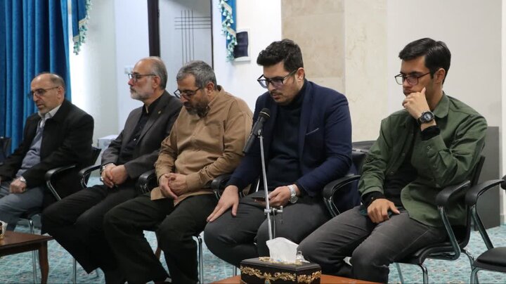 تصاویر/ دیدار حاملین و خادمین پرچم امام رضا با نماینده ولی فقیه در آذربایجان غربی