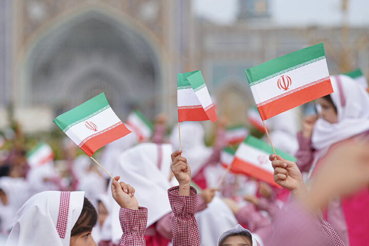تصاویر/ محفل «فرشتگان مقاومت» در حرم رضوی
