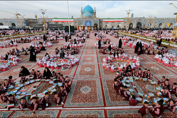 تصاویر/ محفل «فرشتگان مقاومت» در حرم رضوی