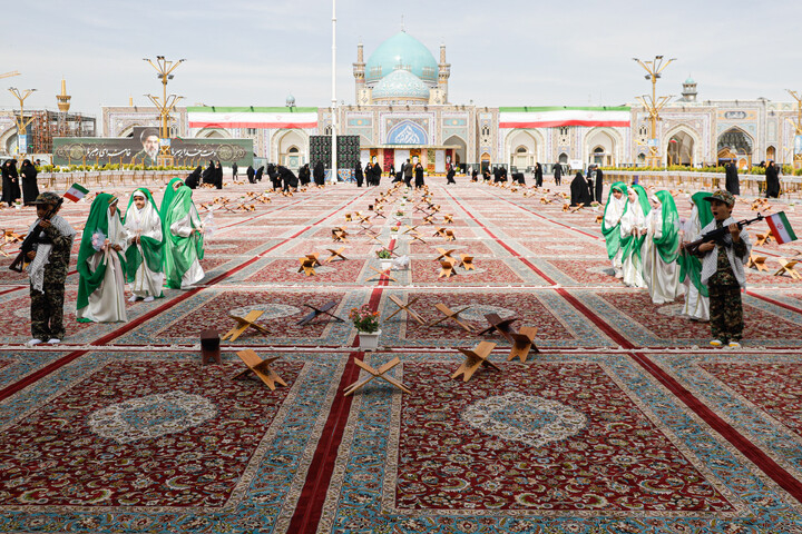 تصاویر/ محفل «فرشتگان مقاومت» در حرم رضوی