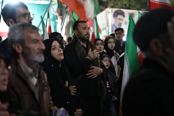 تصاویر/ پنجاه و ششمین شب؛ حضور خستگی‌ناپذیر مردم شهرستان ارومیه پای انقلاب