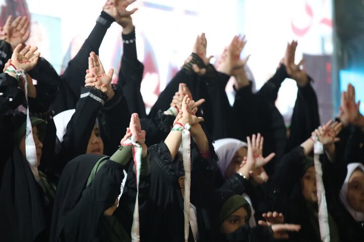 تصاویر/ پنجاه و ششمین شب؛ حضور خستگی‌ناپذیر مردم شهرستان ارومیه پای انقلاب