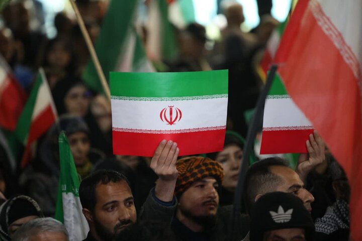 تصاویر/ پنجاه و ششمین شب؛ حضور خستگی‌ناپذیر مردم شهرستان ارومیه پای انقلاب
