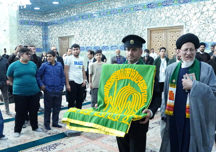 تکریم ۸۰ ناشنوای استان قم در حرم مطهر بانوی کرامت