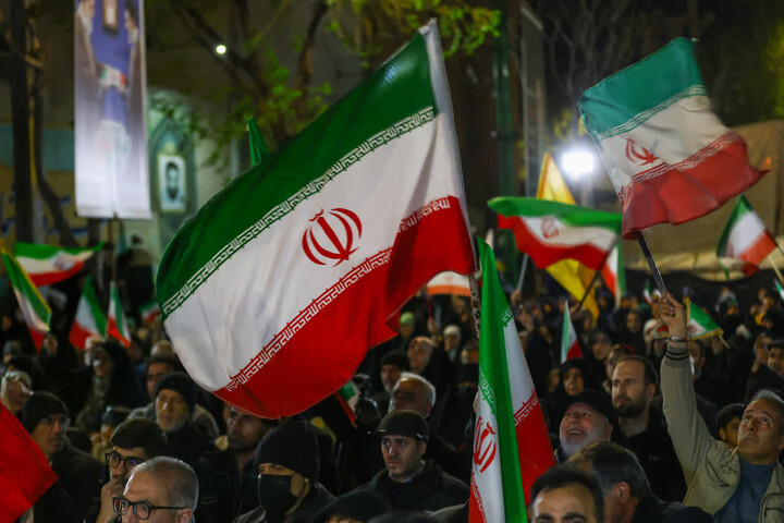 تصاویر | اجتماع مردمی "ایرانِ امام رضا (ع)" و تجلیل از خانواده شهید اقتدار، شهید مهدی زمانی در تبریز