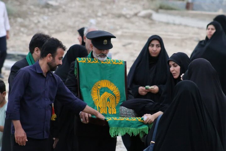 تصاویر/ خادمان حرم رضوی در جمع اهالی روستای باریکان