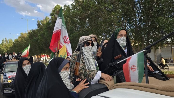 تصاویر/ رزمایش خودرویی بانوان شهرستان ریگان